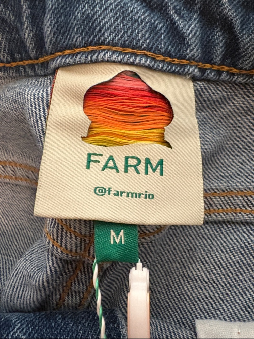 Farm Rio Colorful Birds Denim Shorts—BEAUTIFUL!! New with Tags. Size Medium - Picture 10 of 12